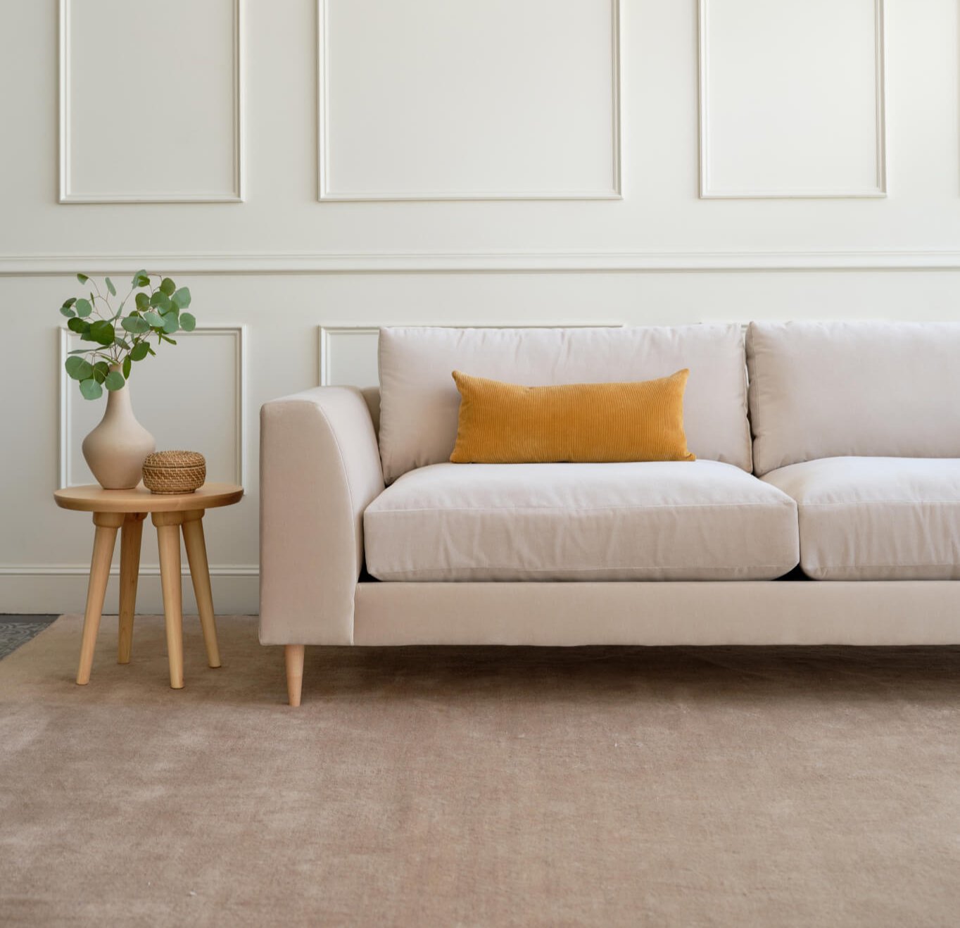Dekayess Bumper Sectional in Natural Latex